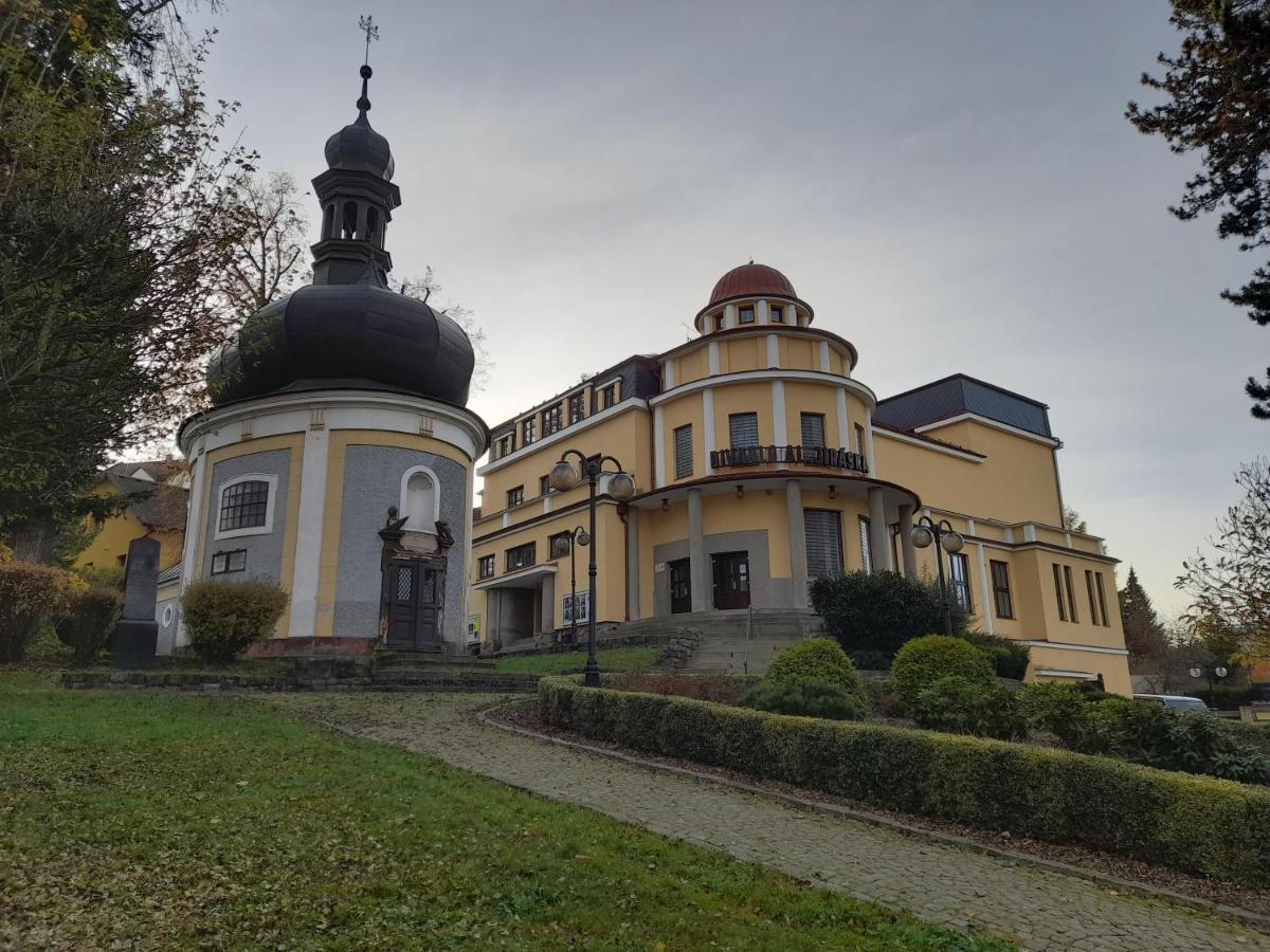 Pod skálou, Mánesova 646 Villa Upice Exterior foto